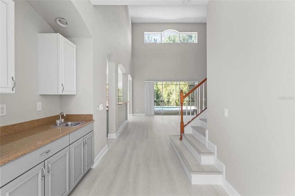 For Sale: $935,000 (5 beds, 4 baths, 3934 Square Feet)