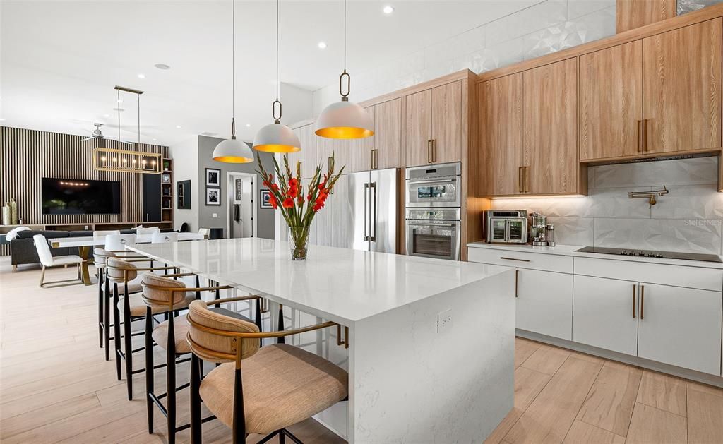 For Sale: $2,295,000 (5 beds, 5 baths, 3651 Square Feet)