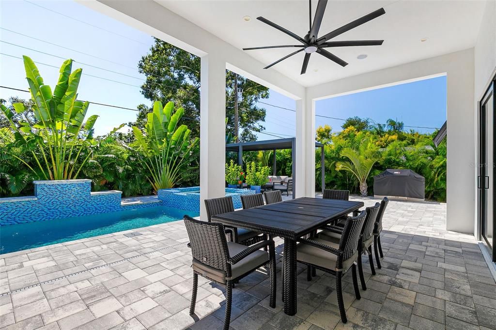 For Sale: $2,295,000 (5 beds, 5 baths, 3651 Square Feet)