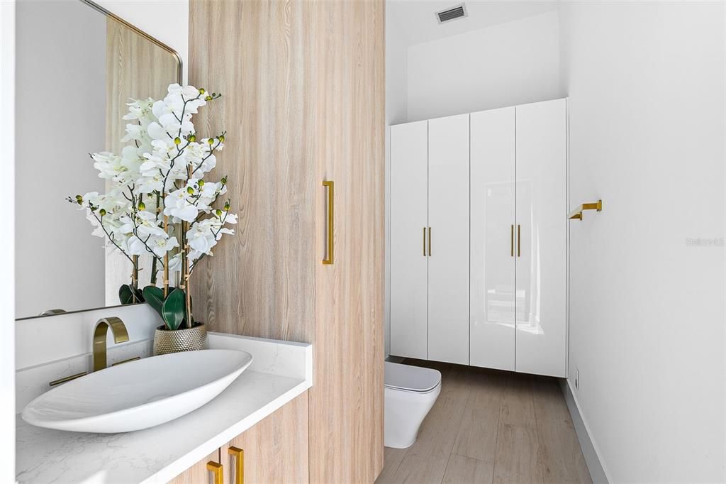 For Sale: $2,295,000 (5 beds, 5 baths, 3651 Square Feet)