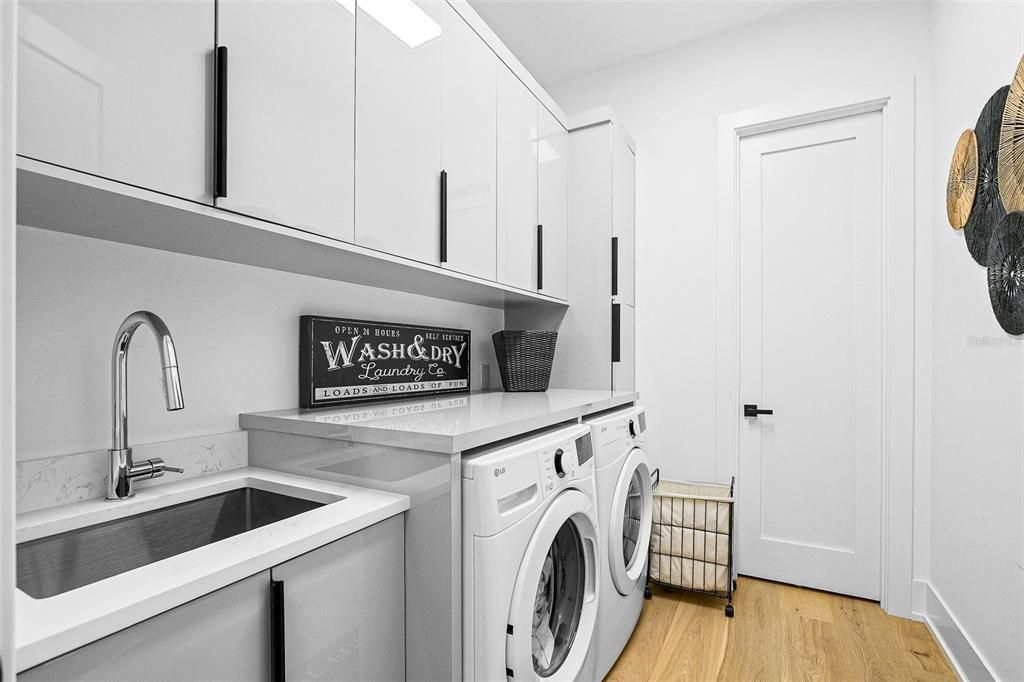 For Sale: $2,295,000 (5 beds, 5 baths, 3651 Square Feet)