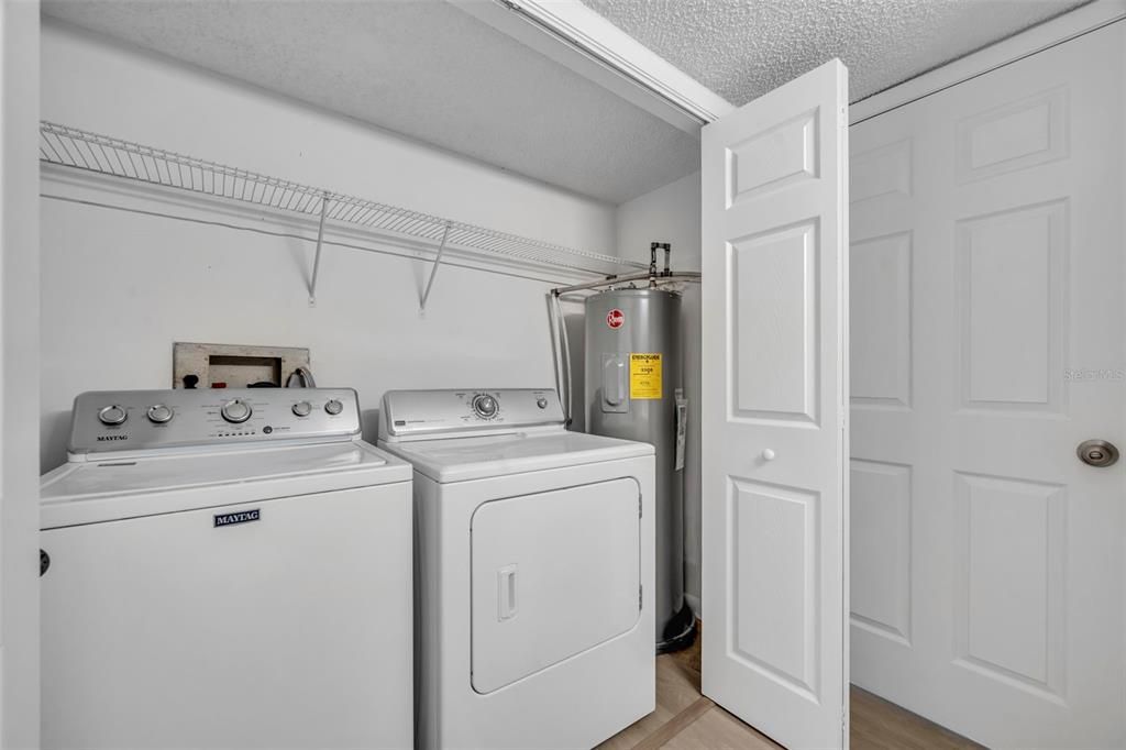 For Sale: $185,000 (2 beds, 1 baths, 999 Square Feet)