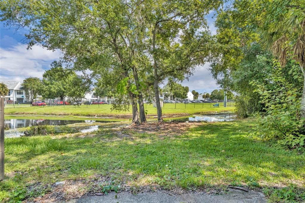 For Sale: $185,000 (2 beds, 1 baths, 999 Square Feet)