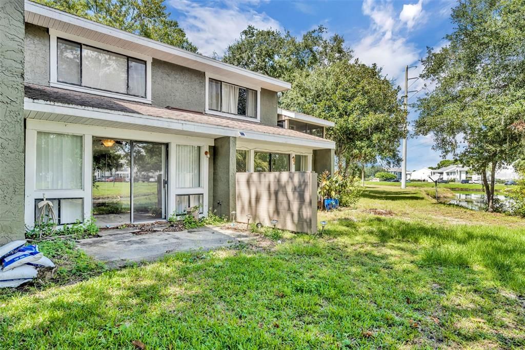 For Sale: $185,000 (2 beds, 1 baths, 999 Square Feet)