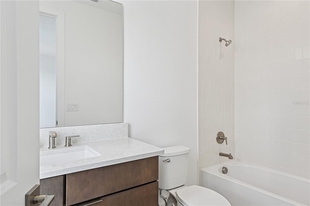 For Sale: $579,000 (3 beds, 3 baths, 1815 Square Feet)