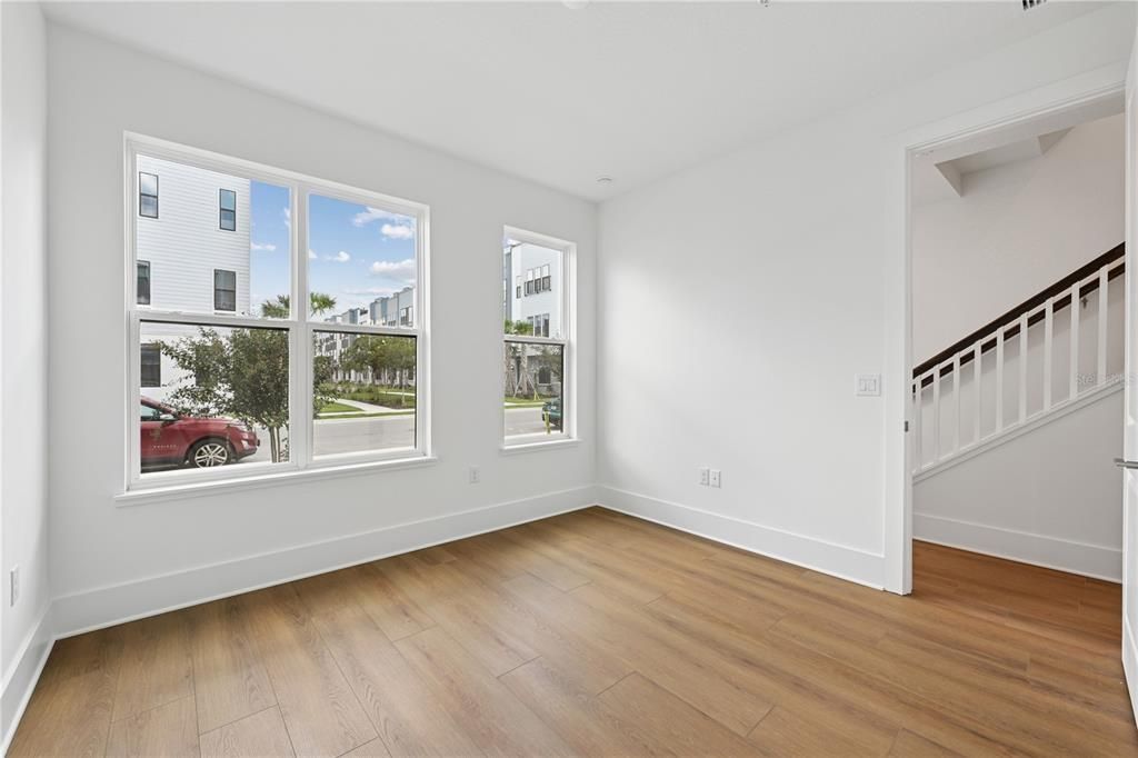 For Sale: $579,000 (3 beds, 3 baths, 1815 Square Feet)