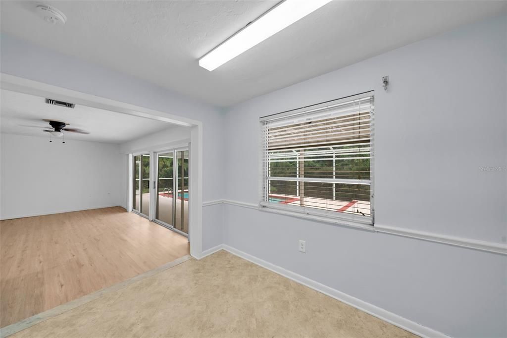 待售: $420,000 (3 贝兹, 2 浴室, 1602 平方英尺)