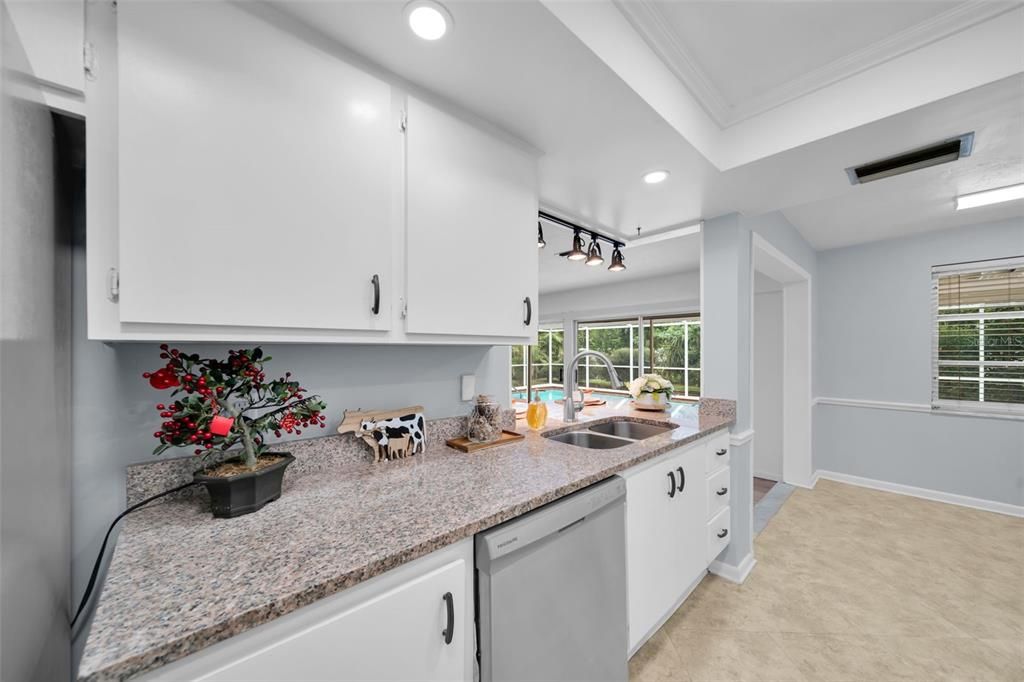 待售: $420,000 (3 贝兹, 2 浴室, 1602 平方英尺)