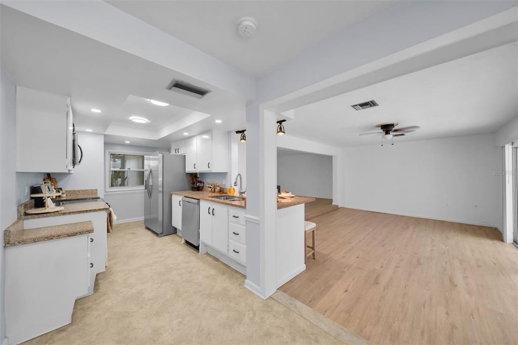 待售: $420,000 (3 贝兹, 2 浴室, 1602 平方英尺)