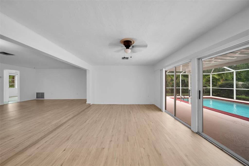 待售: $420,000 (3 贝兹, 2 浴室, 1602 平方英尺)