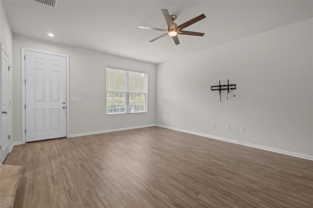 На продажу: $340,000 (3 спален, 2 ванн, 1582 Квадратных фут)