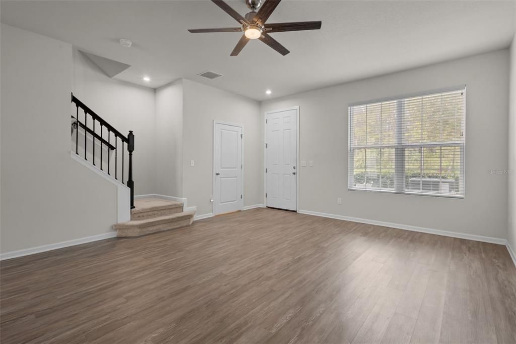 На продажу: $340,000 (3 спален, 2 ванн, 1582 Квадратных фут)