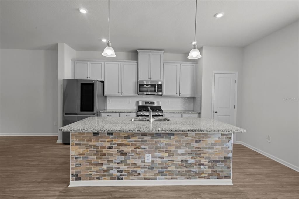 На продажу: $340,000 (3 спален, 2 ванн, 1582 Квадратных фут)