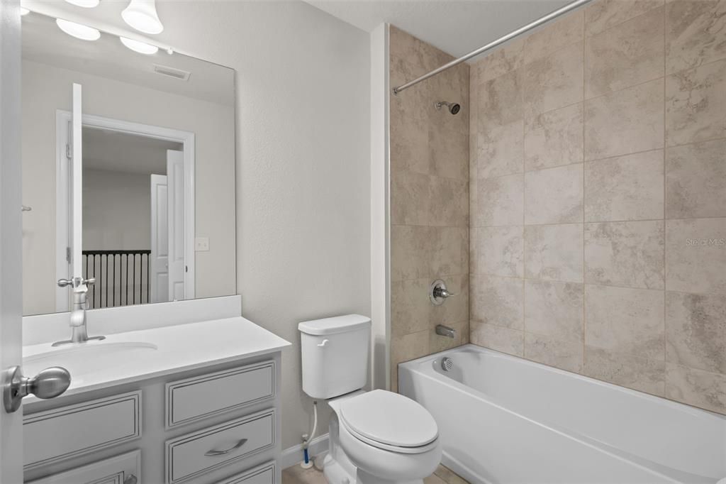 На продажу: $340,000 (3 спален, 2 ванн, 1582 Квадратных фут)