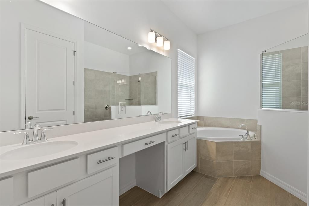 待售: $574,000 (2 贝兹, 2 浴室, 2031 平方英尺)