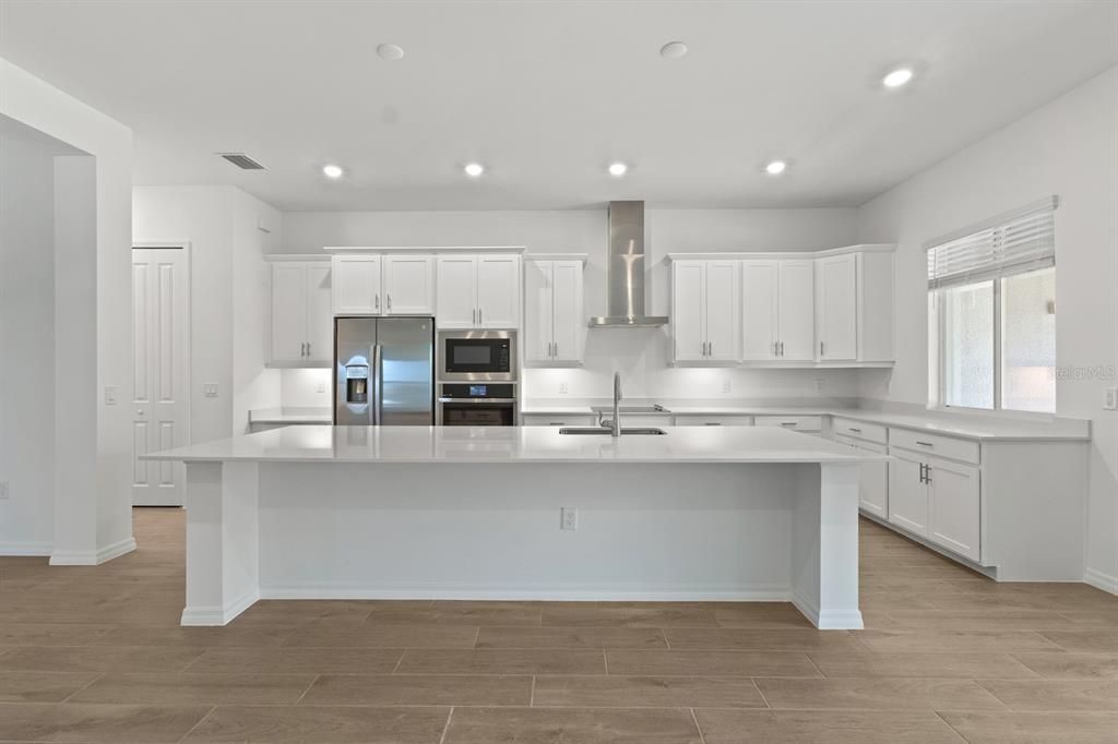 待售: $574,000 (2 贝兹, 2 浴室, 2031 平方英尺)