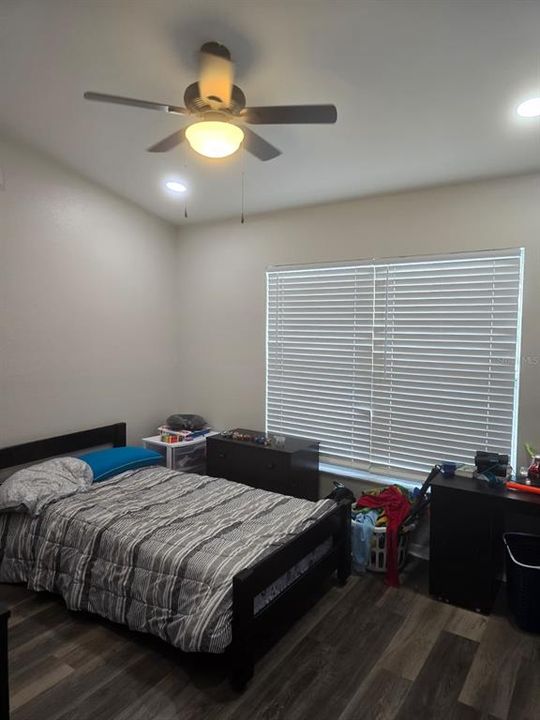 For Sale: $410,000 (3 beds, 2 baths, 1658 Square Feet)