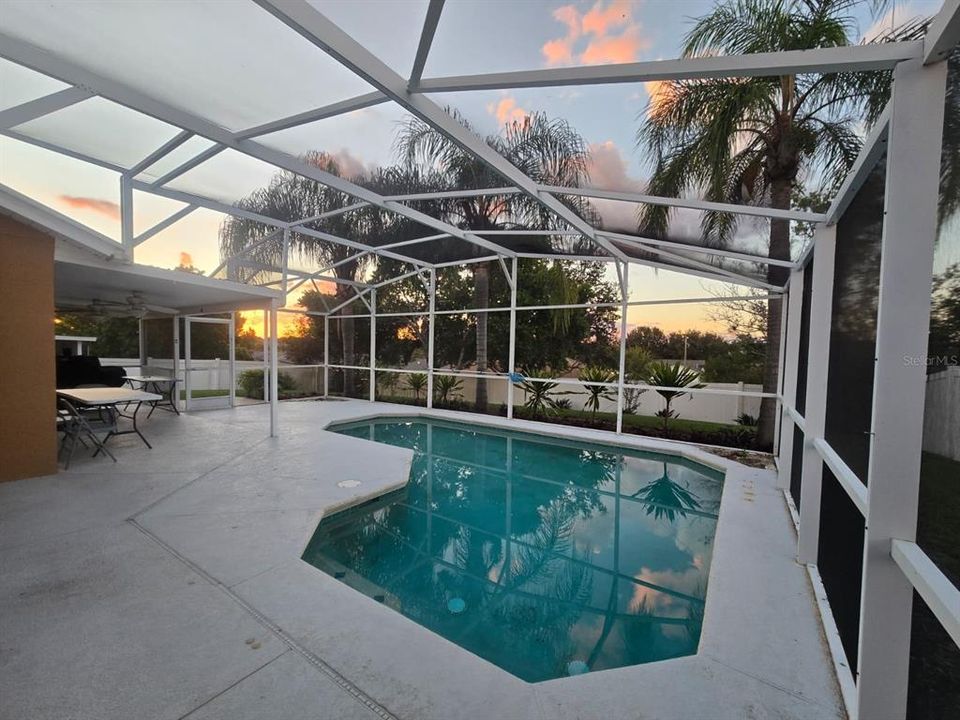 For Sale: $410,000 (3 beds, 2 baths, 1658 Square Feet)