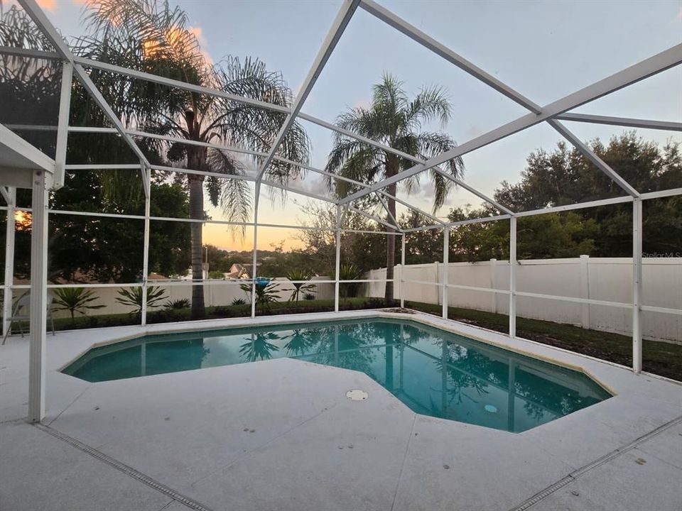 For Sale: $410,000 (3 beds, 2 baths, 1658 Square Feet)