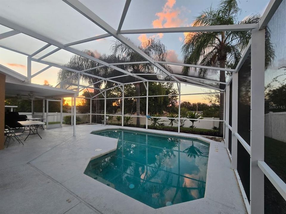 For Sale: $410,000 (3 beds, 2 baths, 1658 Square Feet)