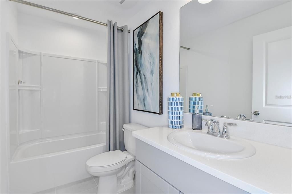 На продажу: $330,000 (3 спален, 2 ванн, 1373 Квадратных фут)