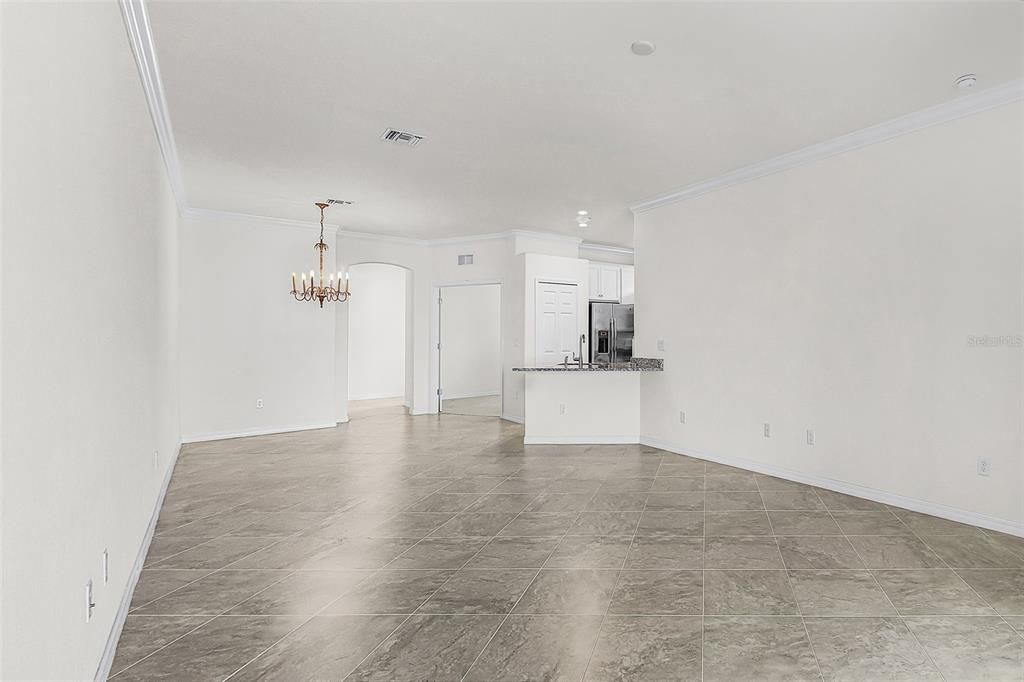 待售: $299,000 (2 贝兹, 2 浴室, 1544 平方英尺)