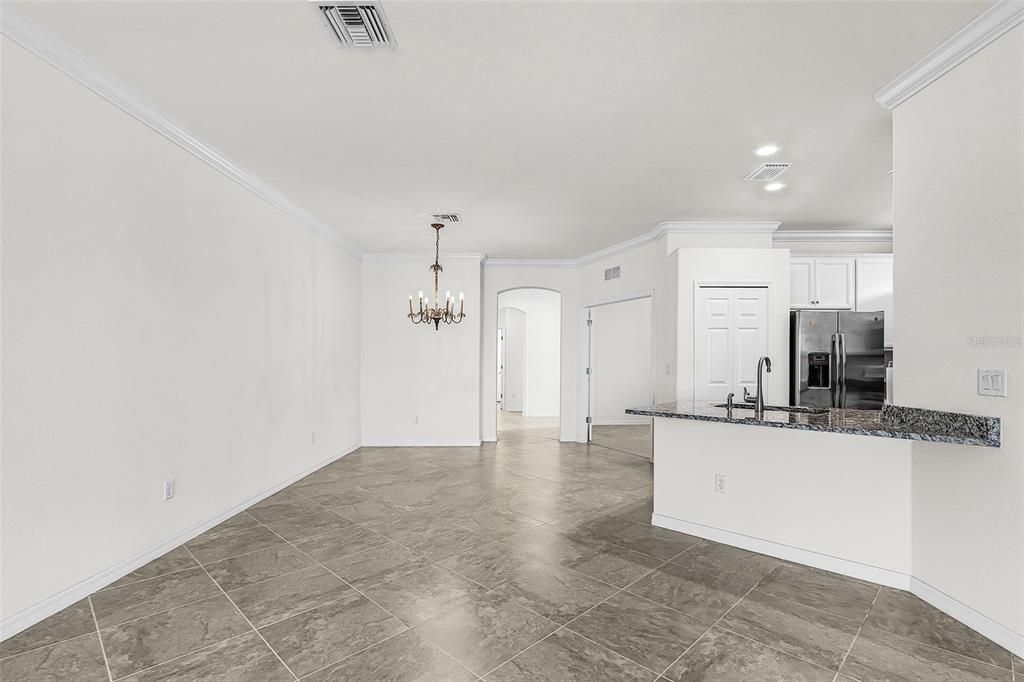 待售: $299,000 (2 贝兹, 2 浴室, 1544 平方英尺)