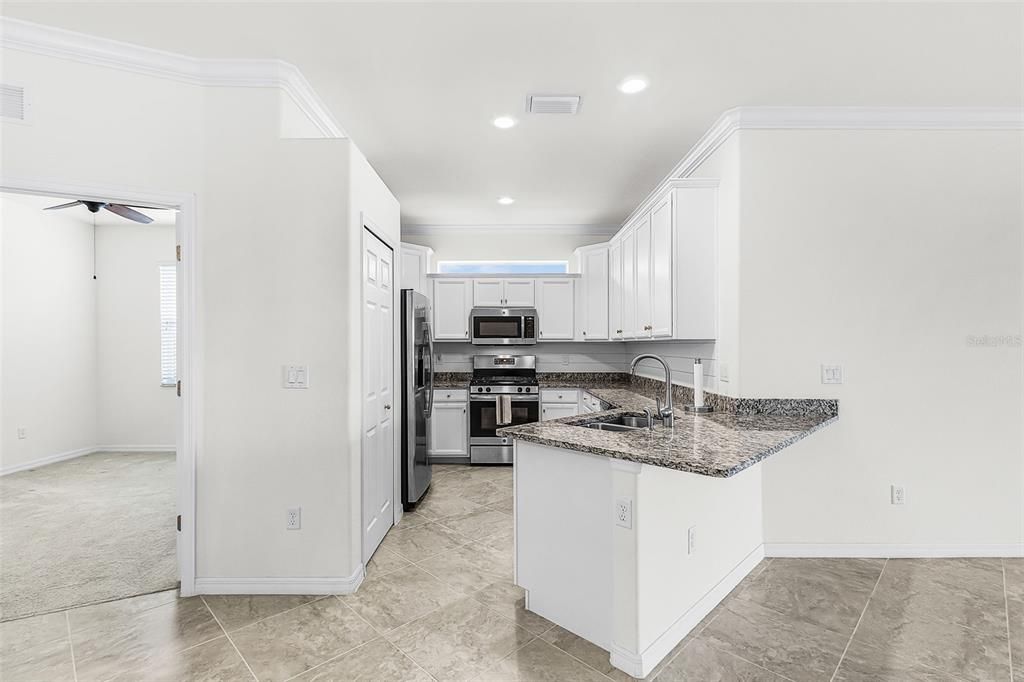 待售: $299,000 (2 贝兹, 2 浴室, 1544 平方英尺)