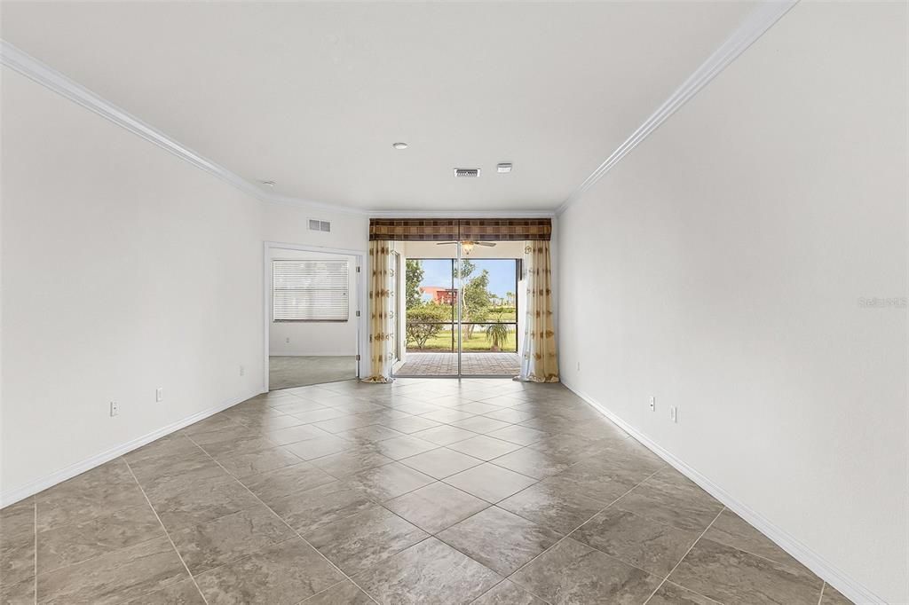 待售: $299,000 (2 贝兹, 2 浴室, 1544 平方英尺)