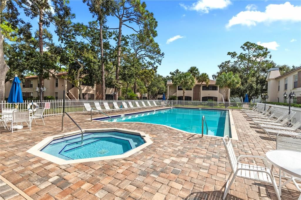 Под контрактом: $209,000 (2 спален, 2 ванн, 900 Квадратных фут)