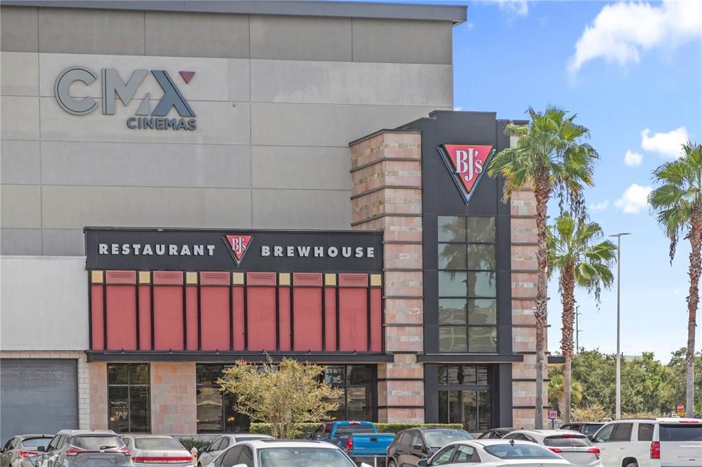 Под контрактом: $209,000 (2 спален, 2 ванн, 900 Квадратных фут)