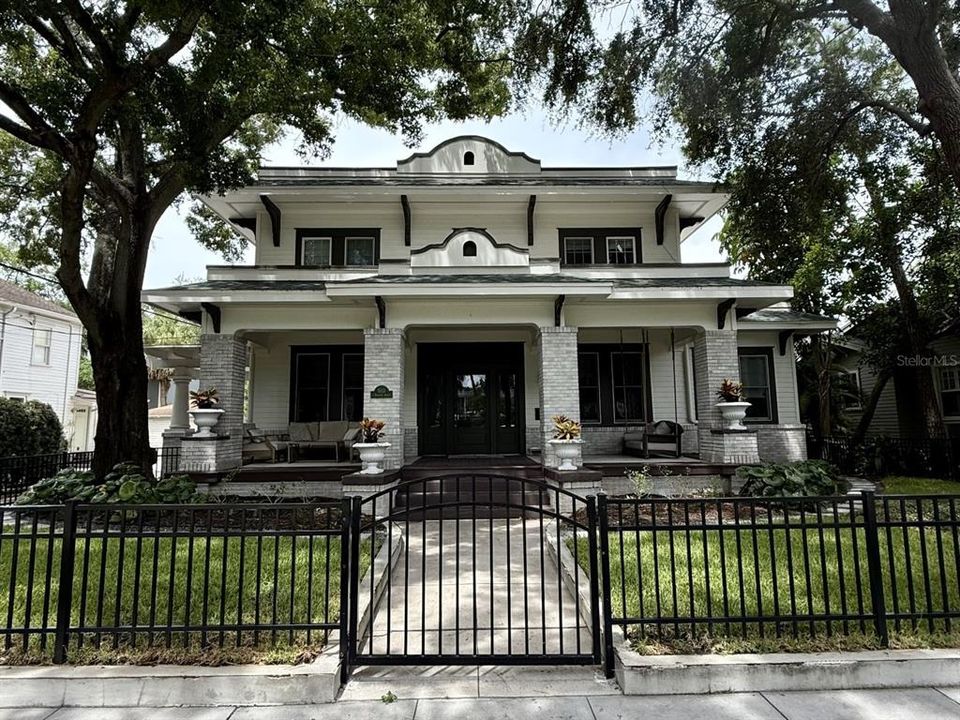 Vendido Recientemente: $1,625,000 (3 camas, 2 baños, 2535 Pies cuadrados)