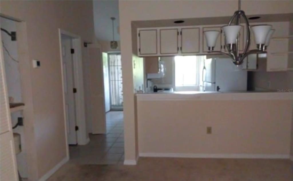 待售: $175,000 (2 贝兹, 2 浴室, 1053 平方英尺)