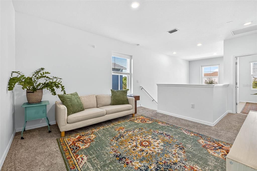 Под контрактом: $365,000 (3 спален, 2 ванн, 1929 Квадратных фут)