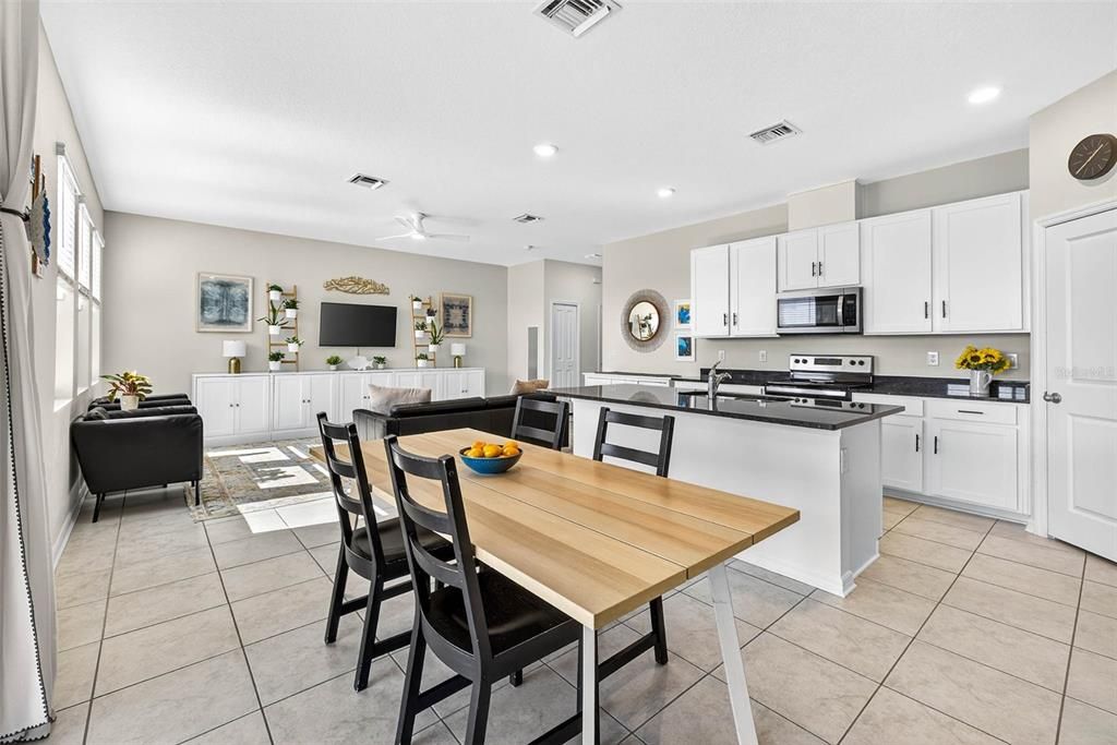 Под контрактом: $365,000 (3 спален, 2 ванн, 1929 Квадратных фут)