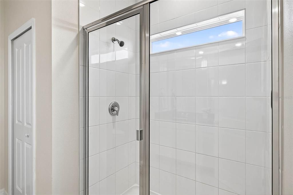 Под контрактом: $365,000 (3 спален, 2 ванн, 1929 Квадратных фут)