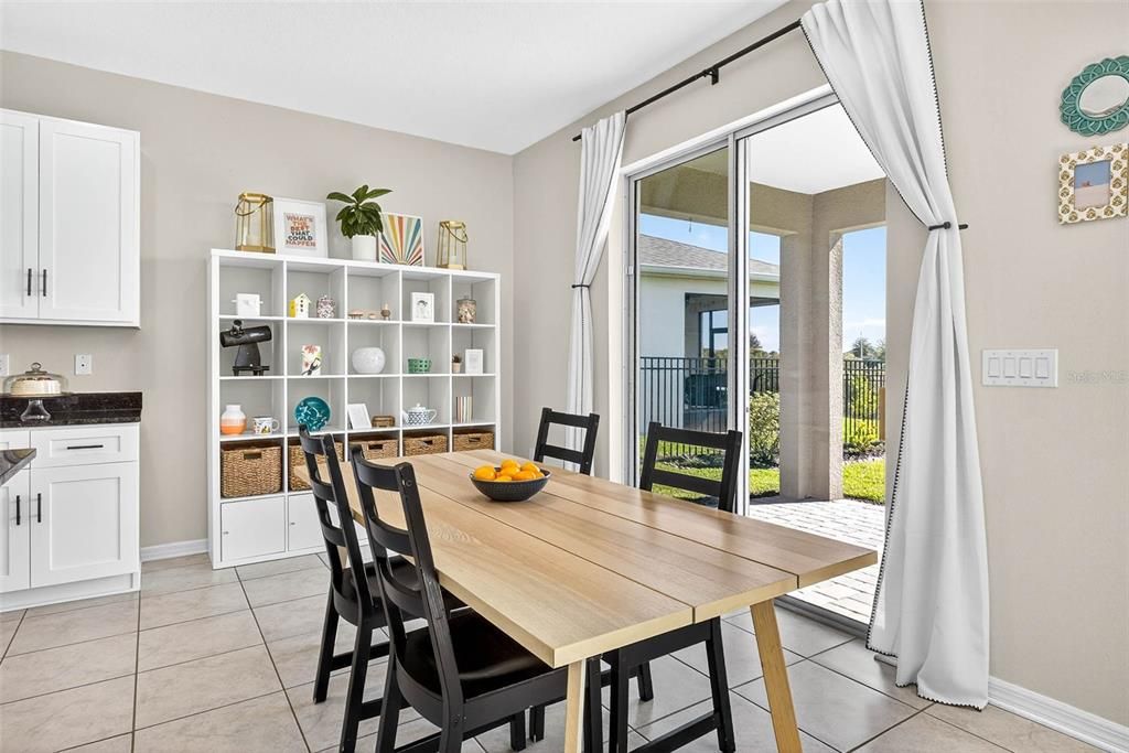 Под контрактом: $365,000 (3 спален, 2 ванн, 1929 Квадратных фут)