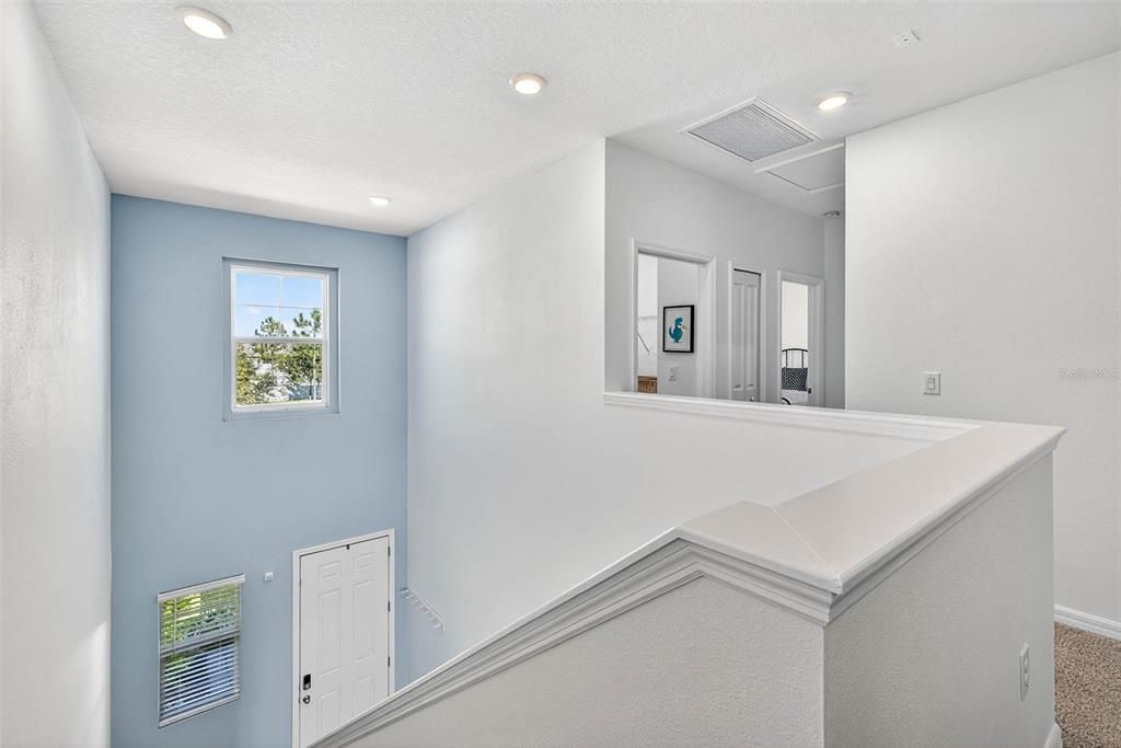 Под контрактом: $365,000 (3 спален, 2 ванн, 1929 Квадратных фут)