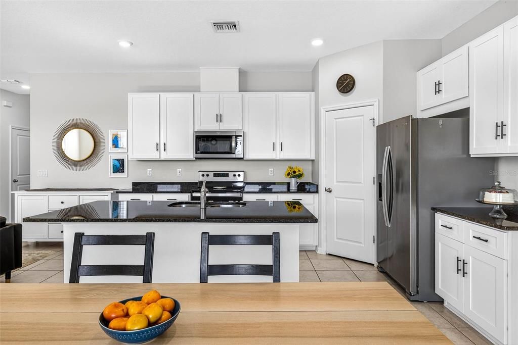 Под контрактом: $365,000 (3 спален, 2 ванн, 1929 Квадратных фут)