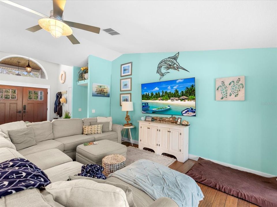 На продажу: $499,999 (4 спален, 3 ванн, 2310 Квадратных фут)