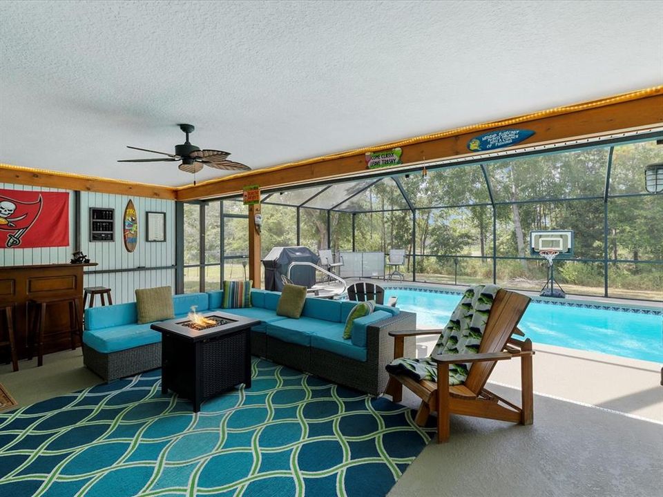 На продажу: $499,999 (4 спален, 3 ванн, 2310 Квадратных фут)