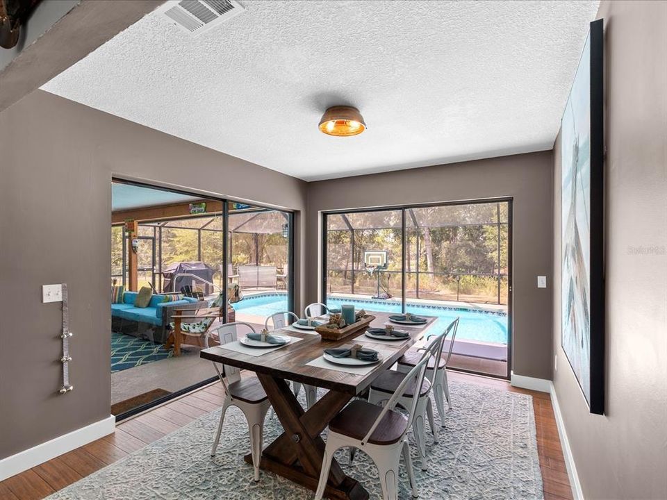 На продажу: $499,999 (4 спален, 3 ванн, 2310 Квадратных фут)