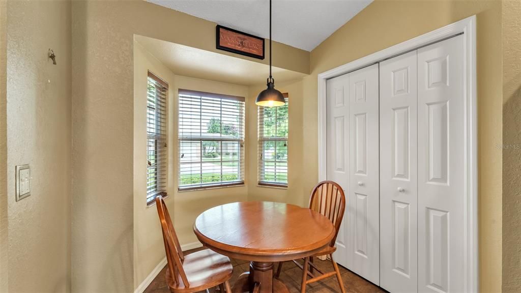 Active With Contract: $290,000 (3 beds, 2 baths, 1432 Square Feet)