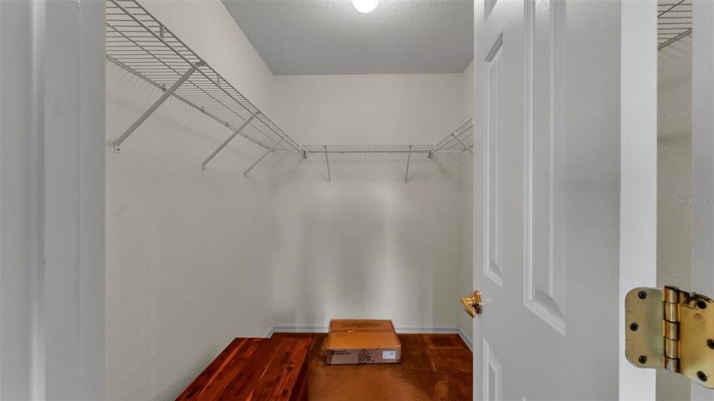 Active With Contract: $290,000 (3 beds, 2 baths, 1432 Square Feet)