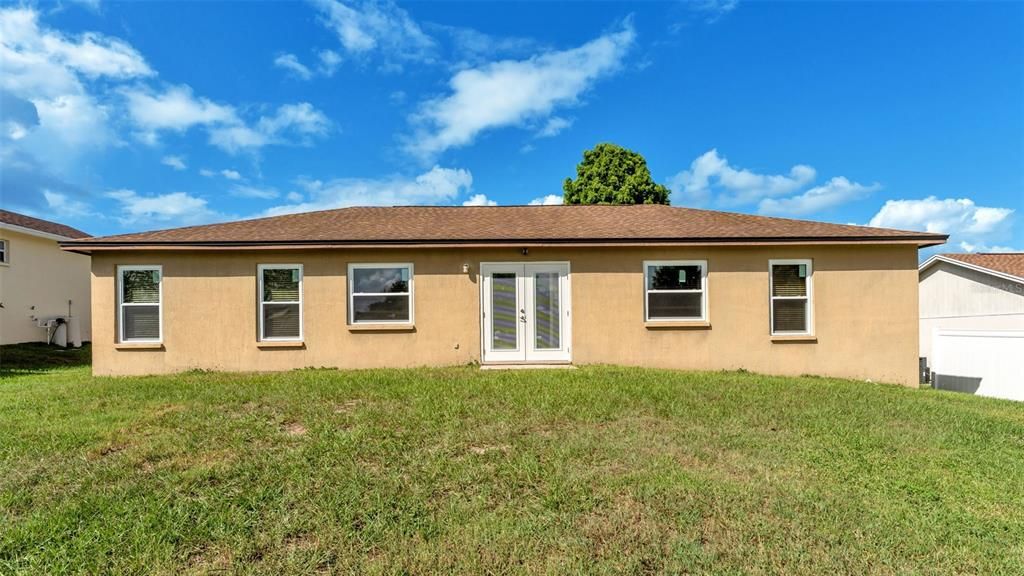 Active With Contract: $290,000 (3 beds, 2 baths, 1432 Square Feet)