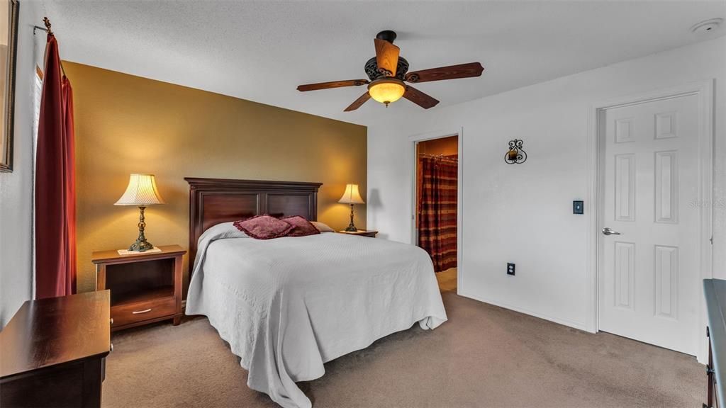 Active With Contract: $290,000 (3 beds, 2 baths, 1432 Square Feet)