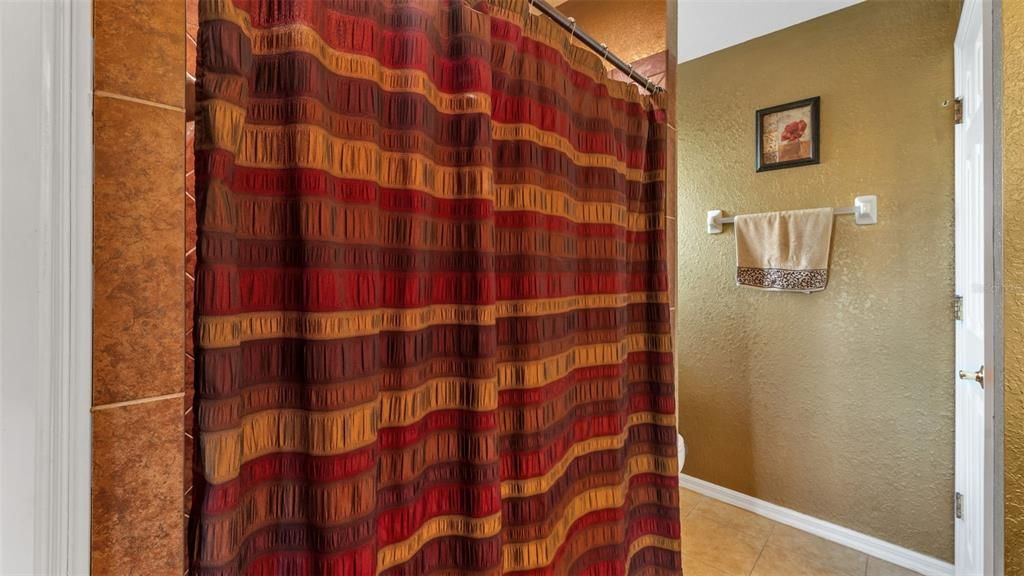 Active With Contract: $290,000 (3 beds, 2 baths, 1432 Square Feet)