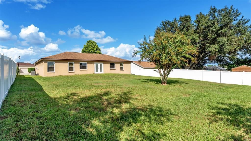 Active With Contract: $290,000 (3 beds, 2 baths, 1432 Square Feet)