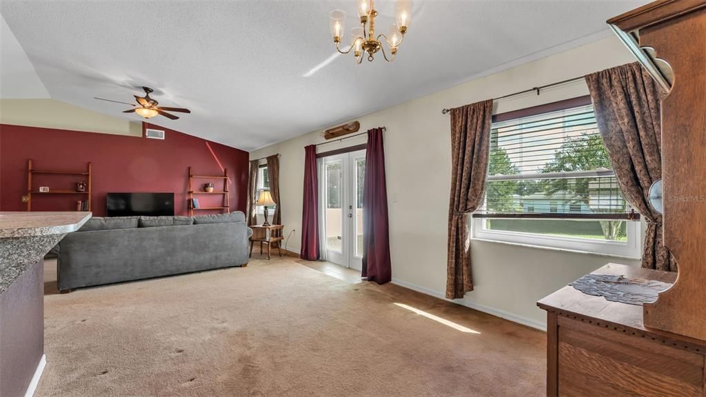 Active With Contract: $290,000 (3 beds, 2 baths, 1432 Square Feet)