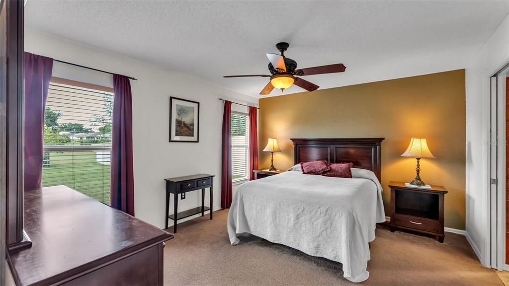 Active With Contract: $290,000 (3 beds, 2 baths, 1432 Square Feet)